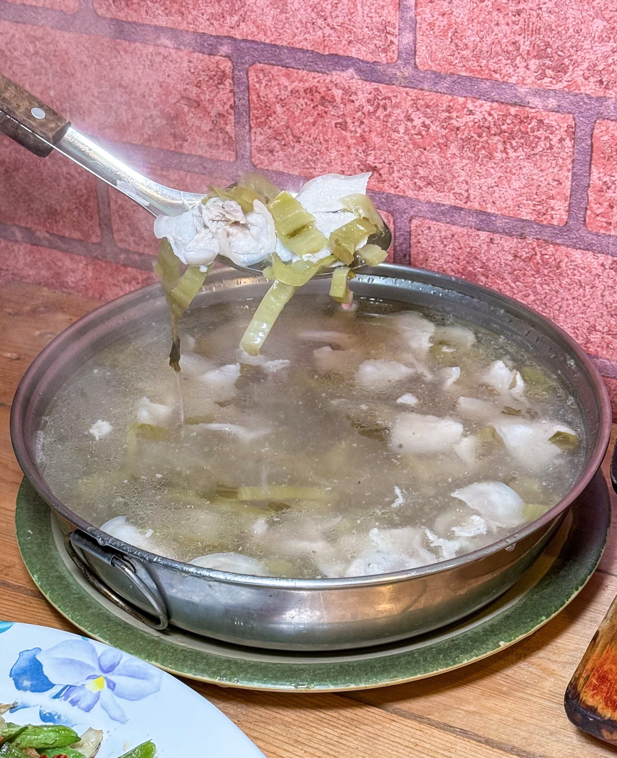 客家酸菜白肉鍋